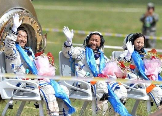 神舟十三号航天员回地球后,会得到哪些奖励?专家:至少有6项