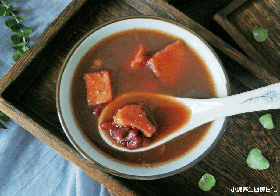 榴莲|红豆和它是绝配，等于“补血库”，简单煮一煮，补气补血，脸色更红润