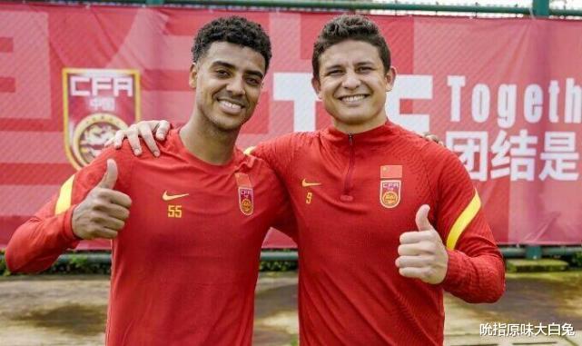 李鐵|央視5直播國足VS關島，踢442首發將是誰？李鐵扛起里皮丟下的包袱