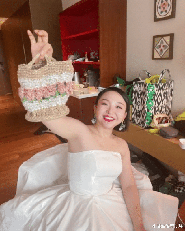 宁静|金鸡红毯太卷？宁静着装最清凉，金晨排骨胸抢镜，徐娇拍照不离场