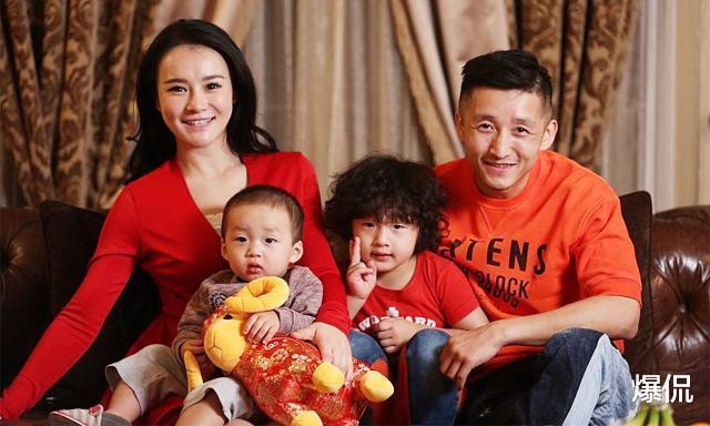 邹市明|奥运冠军拳手住上亿豪宅，娇妻身材不输卡戴珊，儿子已入美国籍