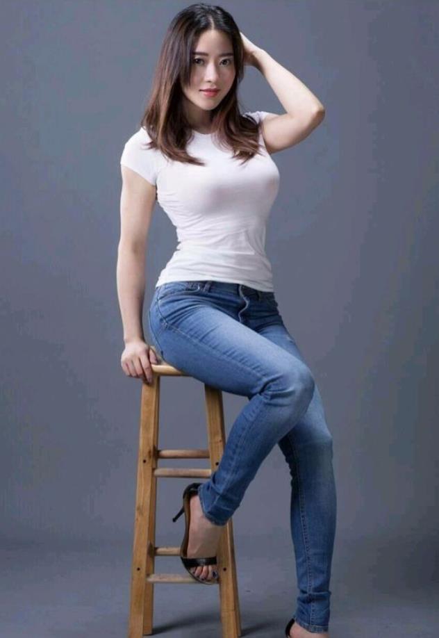 蒋聘婷|妖娆多姿的蒋聘婷，这吸睛的身材简直太突出了，瞬间展现无限魅力