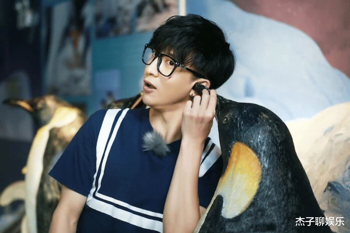 薛之谦|与前女友互撕被重锤，口碑崩坏的他，如今对女歌手开黄腔再惹争议