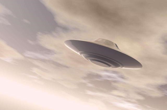 核酸检测 土耳其拍摄到了“UFO”影像，在空中把“舱门”打开，这是真的吗