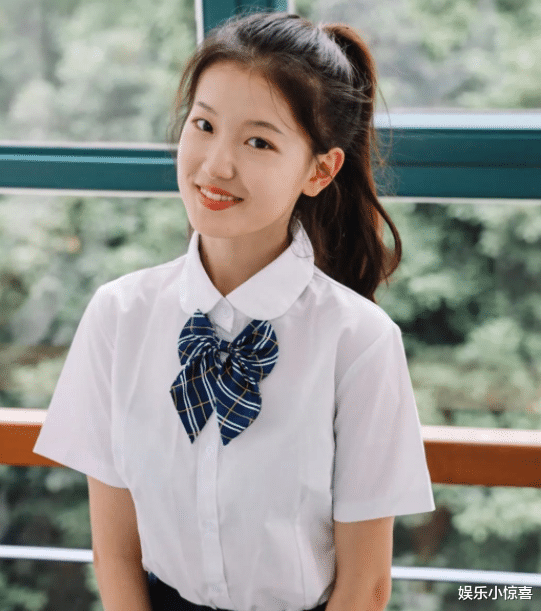 发型 22岁浙大女学霸走红，剪董明珠同款发型，网友：有董总的影子了