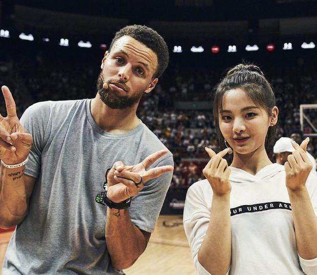 斯蒂芬·库里|詹姆斯中国行,科比中国行,库里中国行,没有对比就没有尴尬!