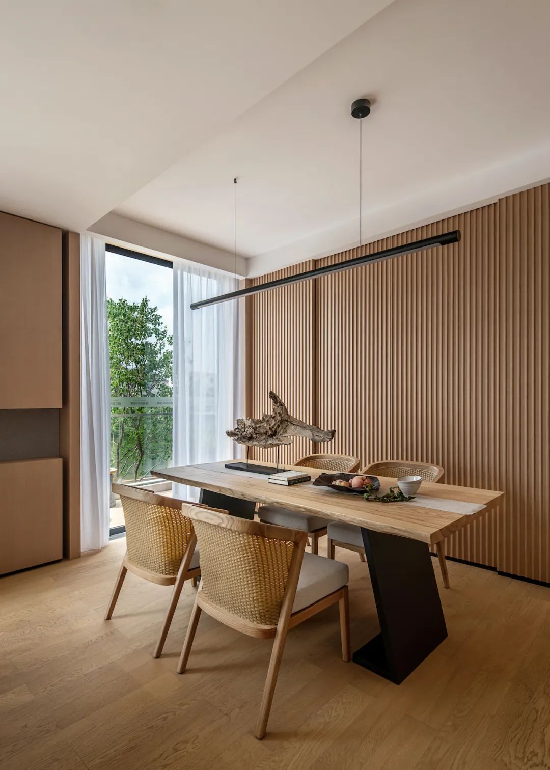 别墅装饰|风雅原木风,温润如玉 · 落落大方!