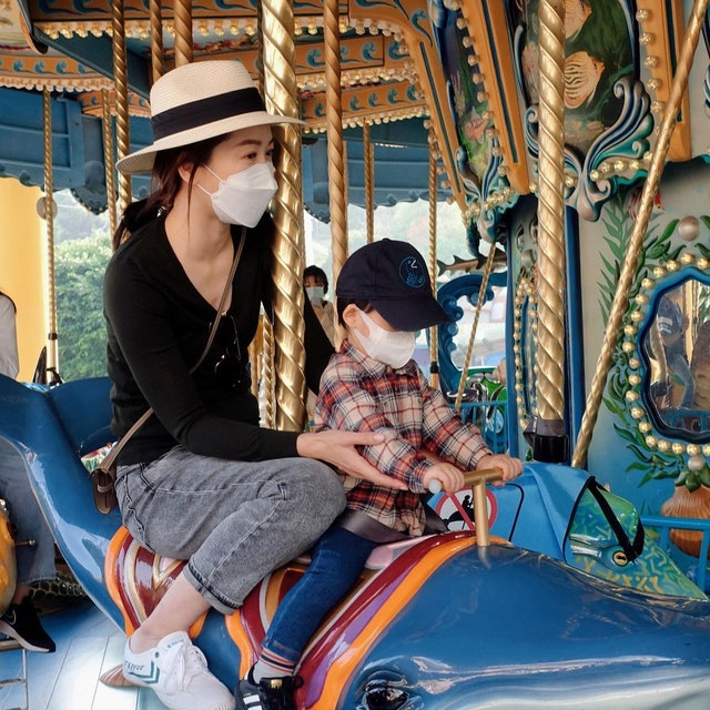 陈紫函|周丽淇带娃逛海洋公园，玩得比儿子还开心，2岁Morris神似傅程鹏