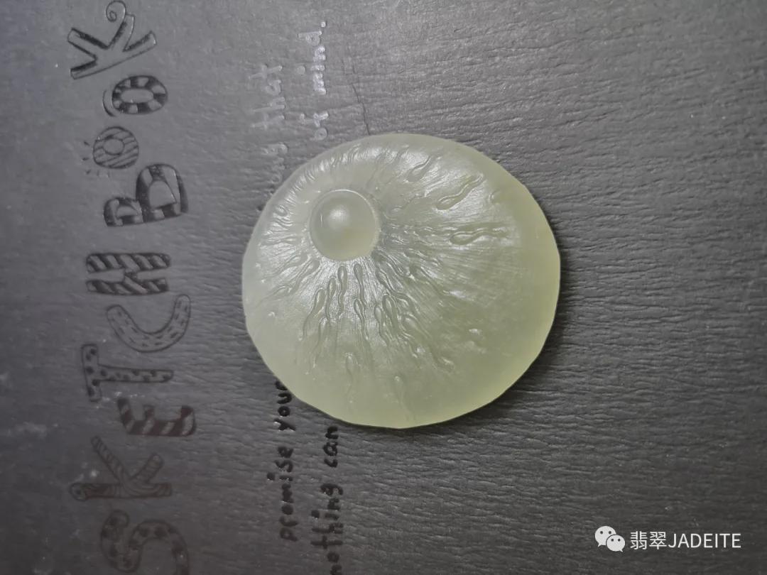 雕刻|“玩出色”——从握笔到握刀的跨界人生