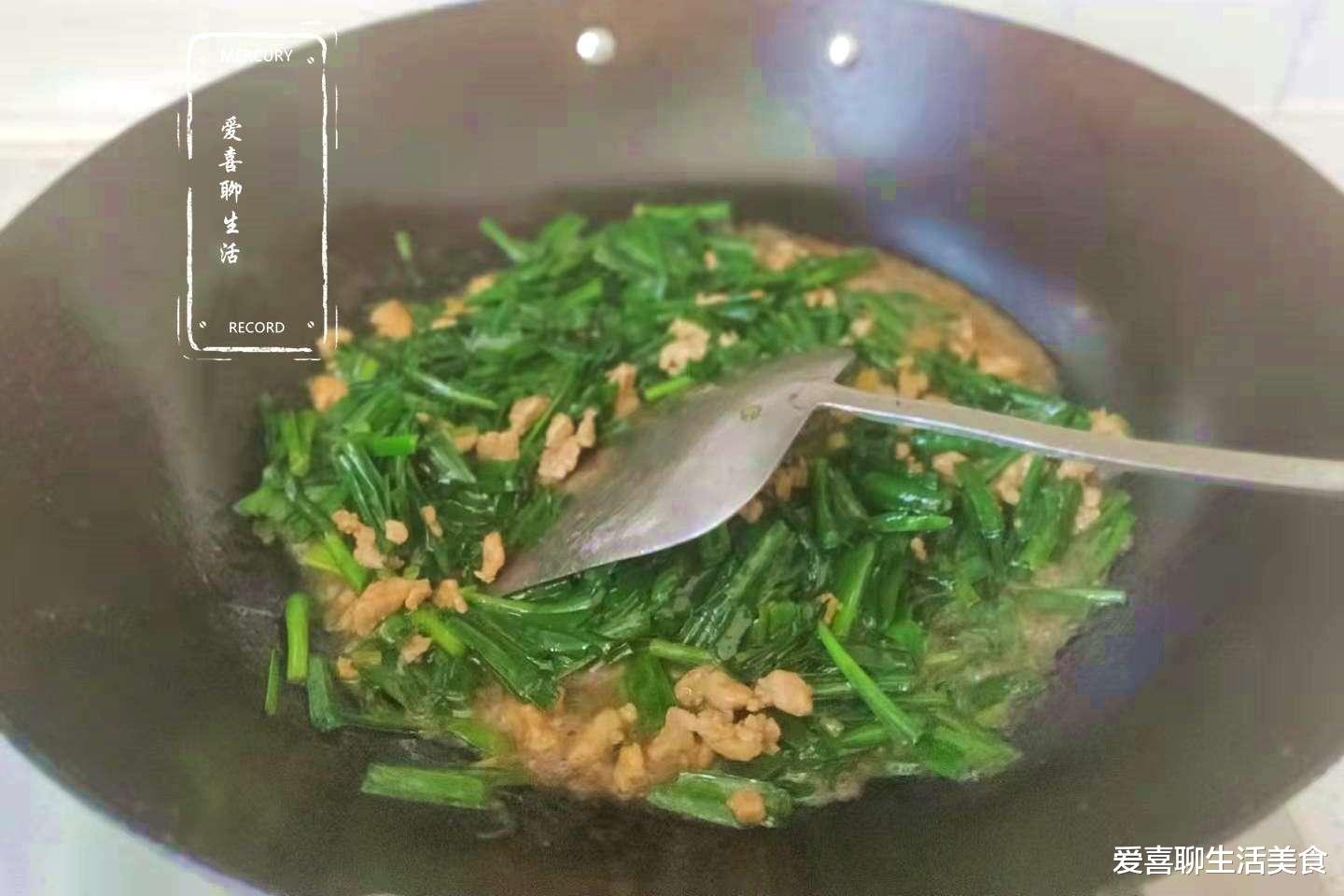 韭菜|它是“洗肠草”，初夏多吃能排出体内毒素，消毒杀菌，不懂可惜了