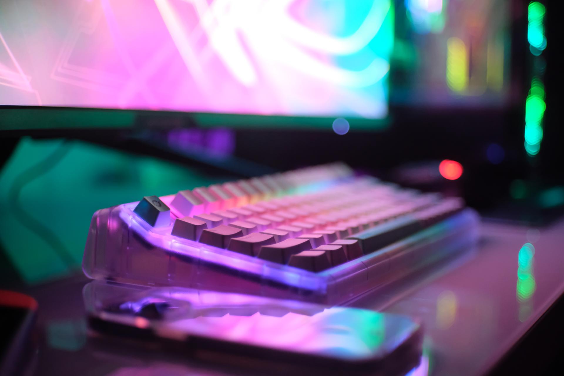 鮮花|糾結圣誕節禮物？不妨可以看看 IQUNIX OG80蟲洞無線三模機械鍵盤