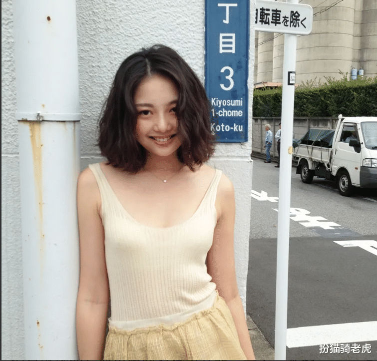 扮猫骑老虎 被劳斯莱斯下架,王思聪嫌弃的“网红”夫妻,到底是什么来头?