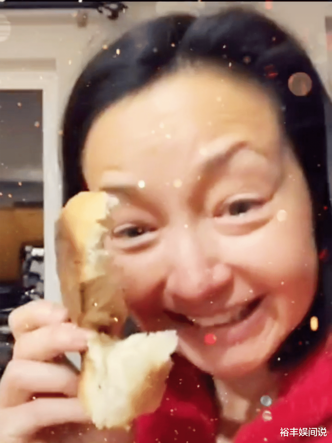 李绮红|51岁“最美郭襄”李绮红晒素颜近照,皱纹丛生眼袋大,已无戏可拍