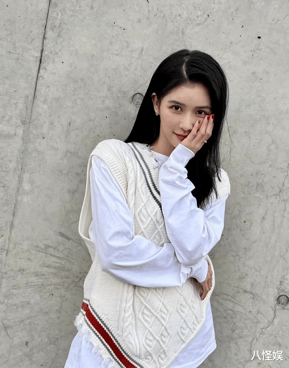 王大陆|约会不断！王大陆蔡卓宜骑车被偶遇，变女友专属摄影师帮拍照超宠