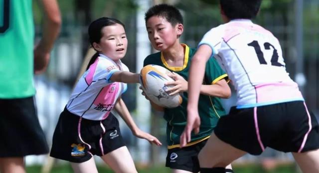 中小学|初中生“标准身高表”来了，超半数学生未达标，你家娃拖后腿了吗