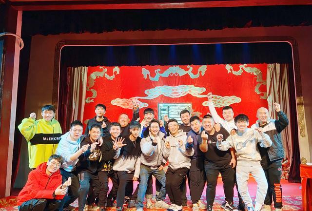 德云社|德云七队成了霄字科的天下，五对演员登台，八位来自于霄字科