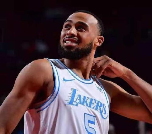 篮网队|5换2！送走库兹马！湖人活塞或交易！詹眉有望迎32+14锋线好帮手