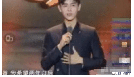 三姨太在买裙子|陈飞宇退出美国国籍！他拿绿卡竟然还是因为陈凯歌的前妻