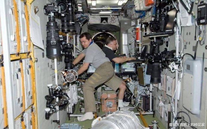 国际空间站 神十三高难度径向对接！国际空间站却被再次顶歪，究竟还能用多久