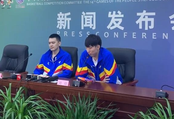辽宁男篮|只有爱！再度带伤为辽宁夺冠后 所有辽宁球迷都把周琦当自家孩子了
