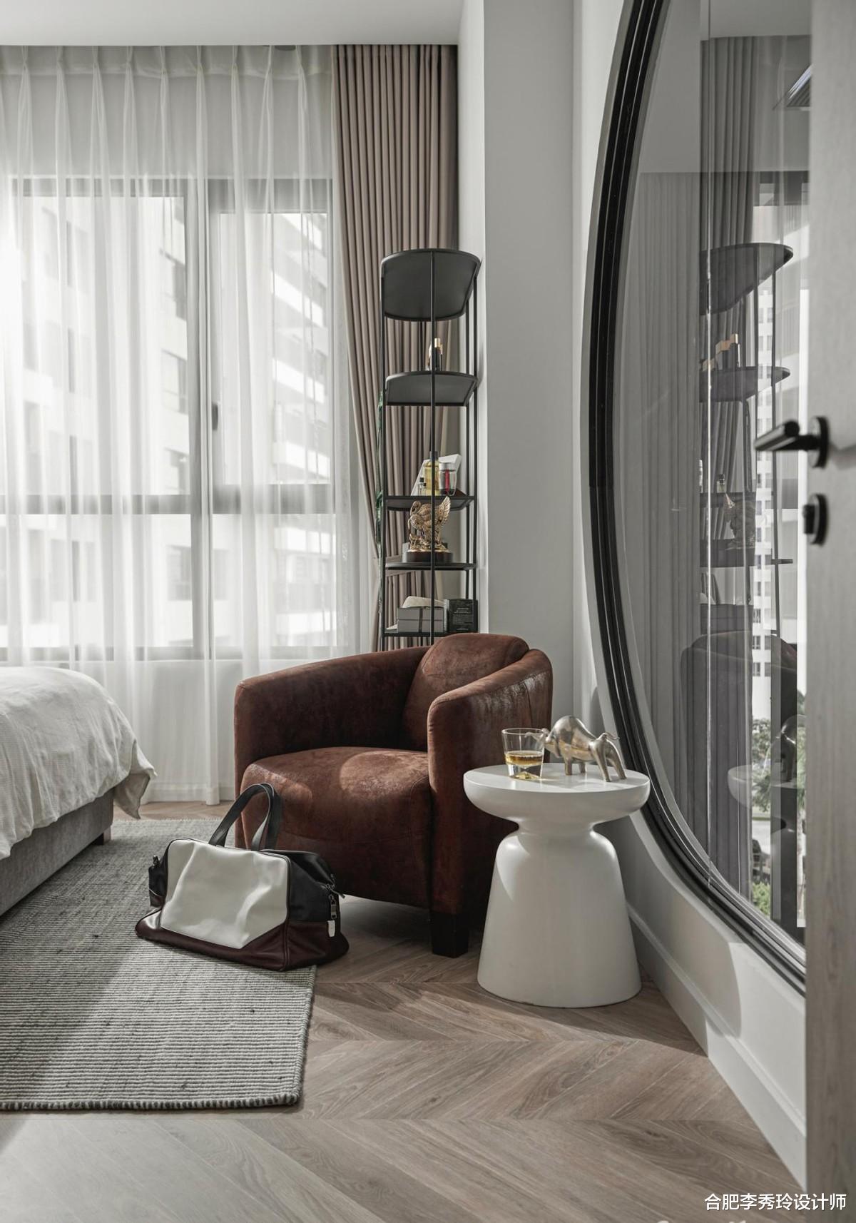 见过太多套房子，装修心里也有谱了，简单清爽的跃层才是我心所属