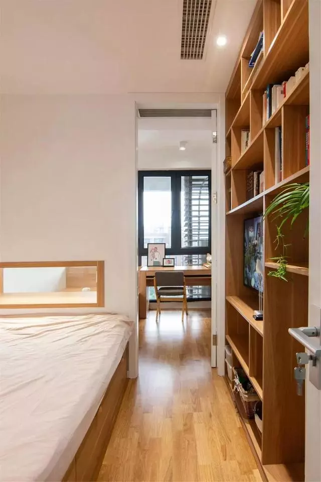 89㎡两室改三室,客厅不买沙发,舍弃电视墙,围合卡座超实用