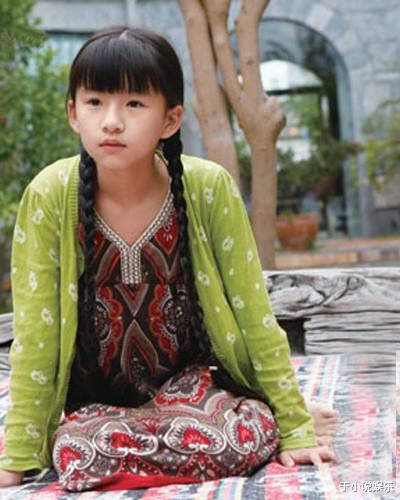 小彩旗|春晚一夜爆红，杨丽萍视她如己出，一手好牌的小彩旗为何打得稀烂