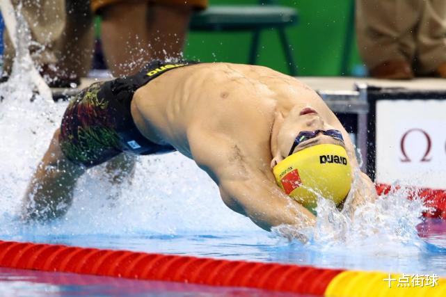 徐嘉余|0.1秒，你知道在世界泳池比賽中能有多大差距嗎？練到吐也難突破