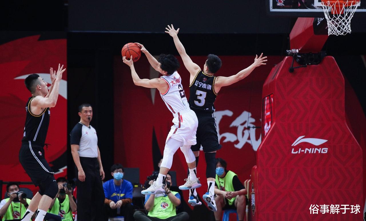 郭艾倫|楊鳴終于醒悟了！賽后直言讓全隊學習郭艾倫，對付杜鋒只能靠兩人