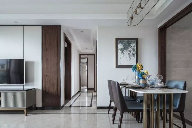 |128平现代简雅风大范围铜质家居布置出一种轻奢档次的气质