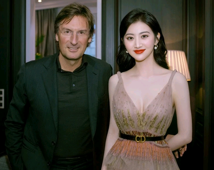 张天爱|看张天爱景甜换眉形如整容，难怪司藤眉形成了流行