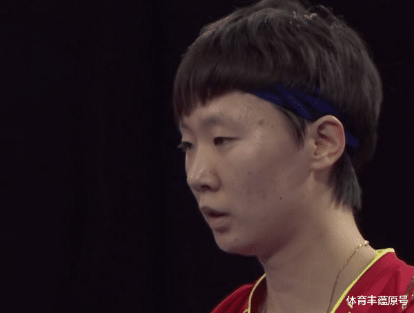 女乒|中日女乒决战世界杯，两位日本名将先后被横扫，中国名将命悬一线
