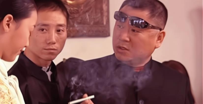 范伟|本山传媒持续公开《马大帅》拍摄花絮，范伟开车险些出“事故”