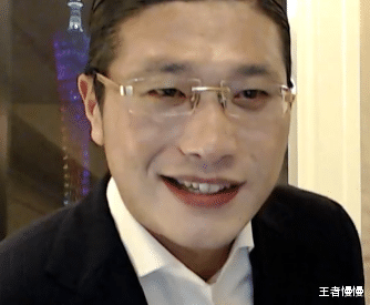 虎牙|人类高质量男性开播后，欣赏安妮跳舞“表情失控”，是心动的感觉