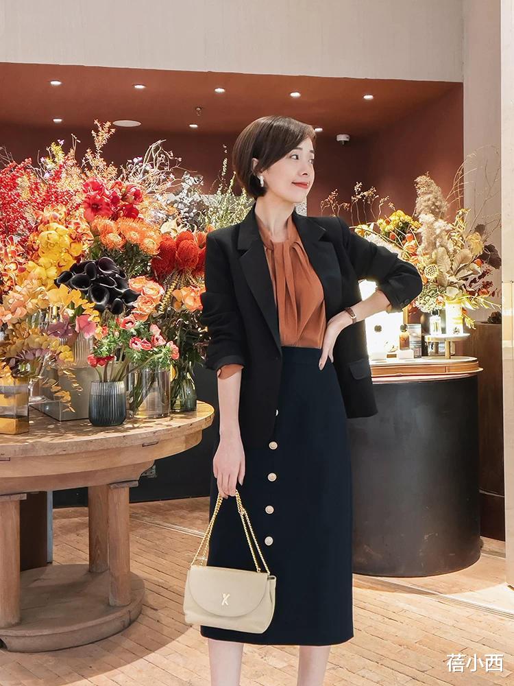 电影|职场女性还是穿“西装”最高级,搭配裤子、半身裙,优雅又有范儿