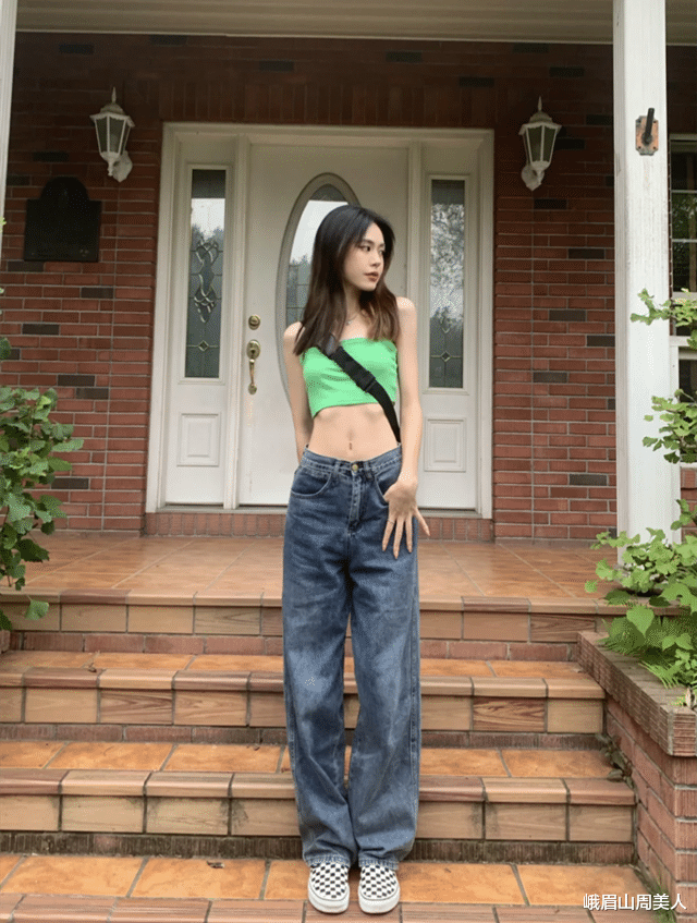 峨眉山周美人|夏天别再穿打底裤，太土！这3种“宽松款裤子”更受欢迎，很实用