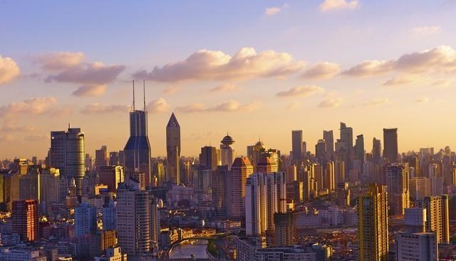 各抒己见 “抛售潮”来了?2022年起,楼市发展出现转折,不用再争了