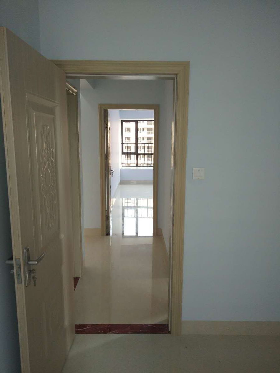 业主哭了:这就是开发商所谓的精装修,一进门就想骂娘!