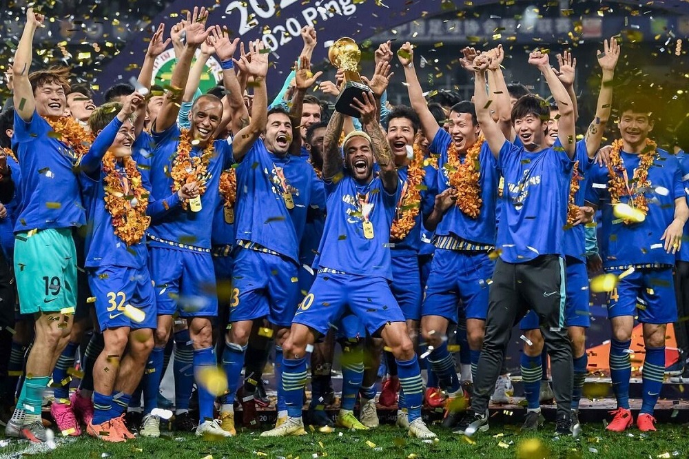 中超|解散+停运+起死回生！下午五点，中超三队命运三重天，重庆赢了