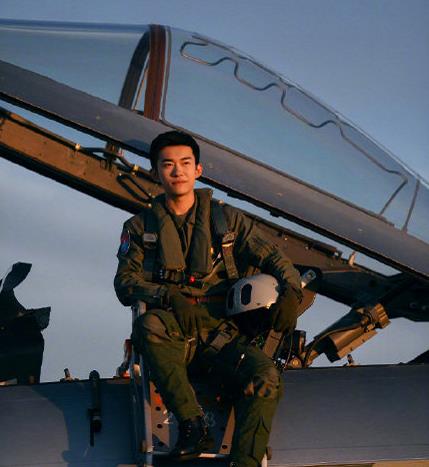 易烊千玺|易烊千玺采访登上报纸，发言和饭圈有关，粉丝以后说话要三思