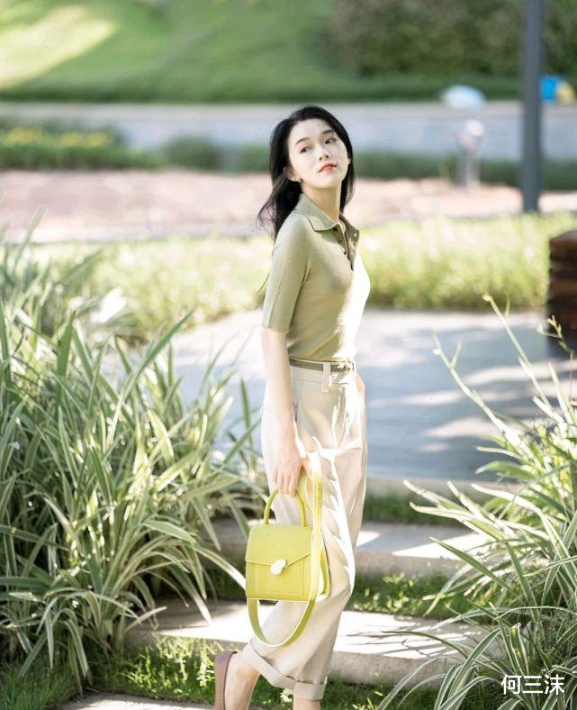 何三沫|干干净净的穿搭确实很不错,不仅清新优雅,还很减龄