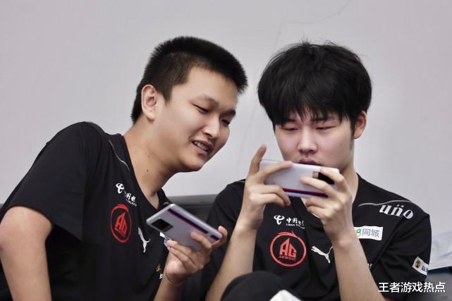 ag战队|KPL秋季赛季后赛正式开赛,AG对阵RW侠首发出炉,新增第一视角备受关注