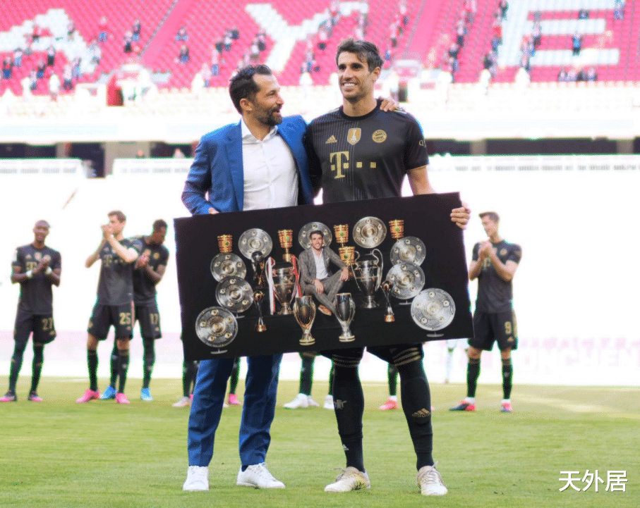 拜仁慕尼黑|再见！“六冠王”主帅最后一战5-2告别：86战70胜，3大功勋离队