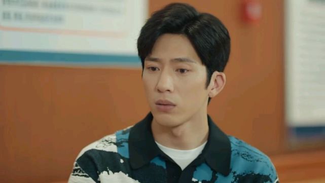 贺顿|女心理师：叶家辉暴露，贺顿发现自己被监听，李云成为翻盘的关键