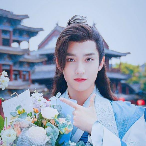 谢怜|《天官赐福》再曝阵容，花城试水成功已敲定，谢怜疑接触三字顶流中