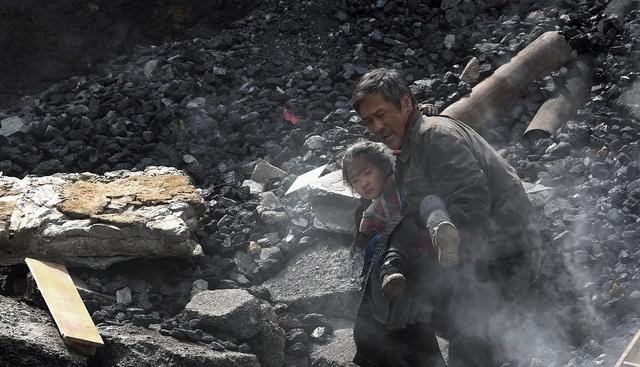 峰爆|《峰爆》口碑两极分化，特效粗糙像游戏，票房不理想或面临亏损