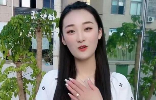 陈亚男|陈亚男又狠狠捞了一笔！道歉只是个幌子？150万进腰包，毫不费劲