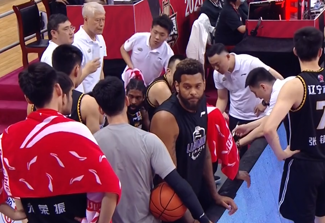廣東男籃|內定冠軍？楊鳴引發爭議！預測廣東男籃的比賽就應該帶點客觀因素