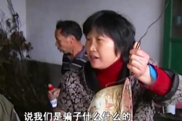 蜗牛研究僧|新婚之夜，丈夫吓哭新娘，妻子连夜逃跑：他和妈妈要脱我裤子