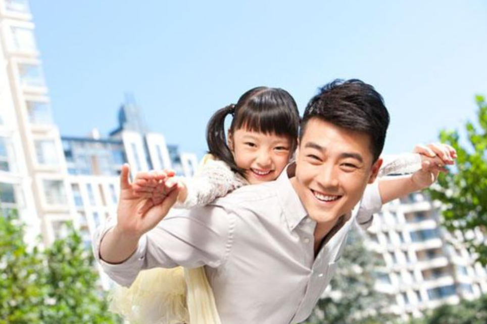 歪妈亲子故事|“老伴去世后,儿女就不回家看看了”,70岁老父亲的无奈,很现实